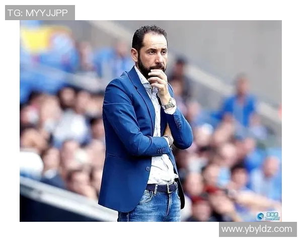 足球球星在球场交流常用英语口语表达与实战应用技巧